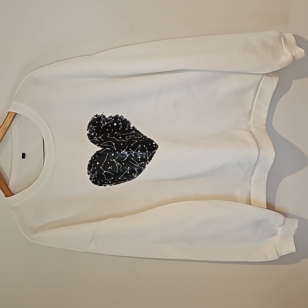 NWOT ✨️ Constellation ✨️ Sweatshirt, 3x, White & Black